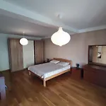 Fun And Spacious Apartment